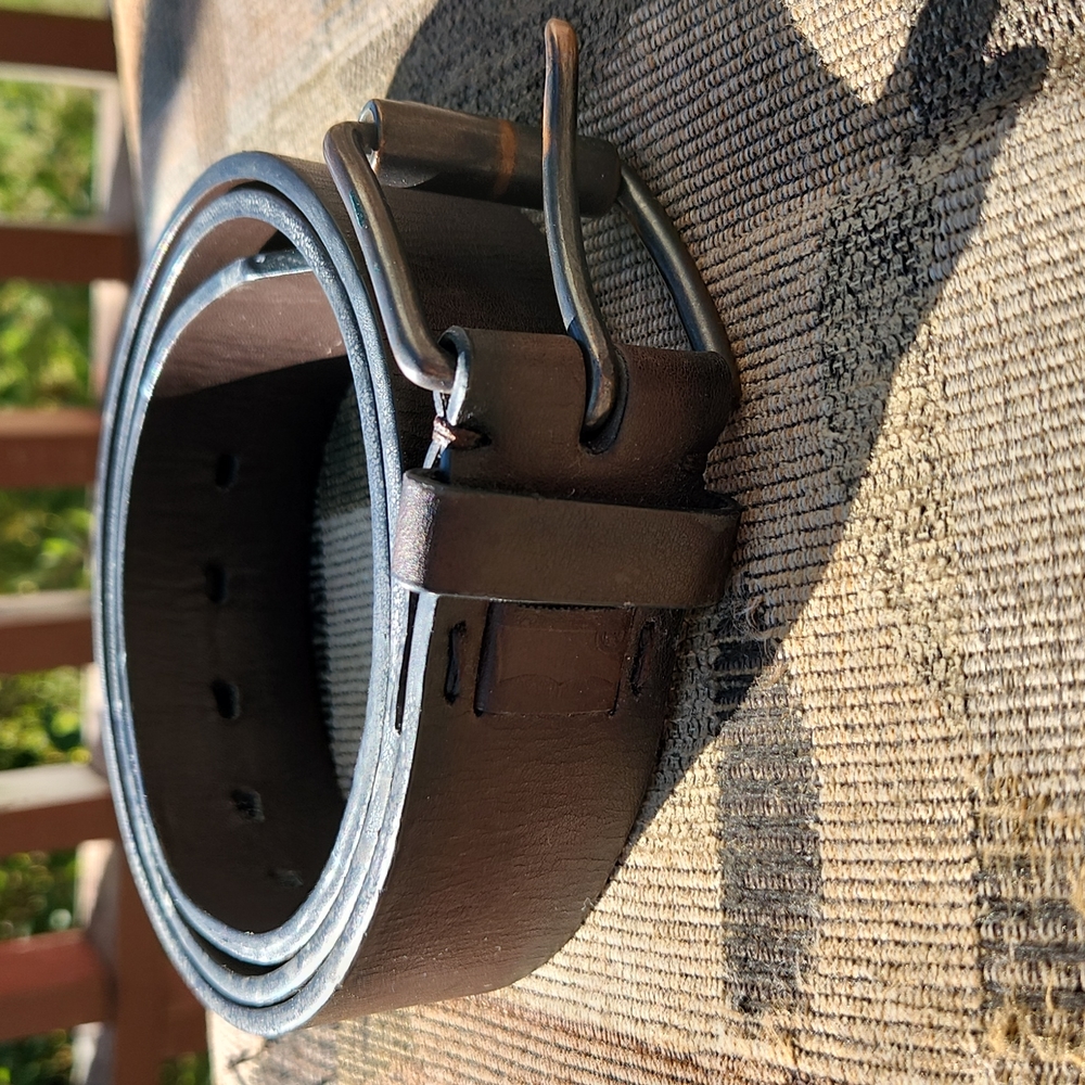Levi's leather belt